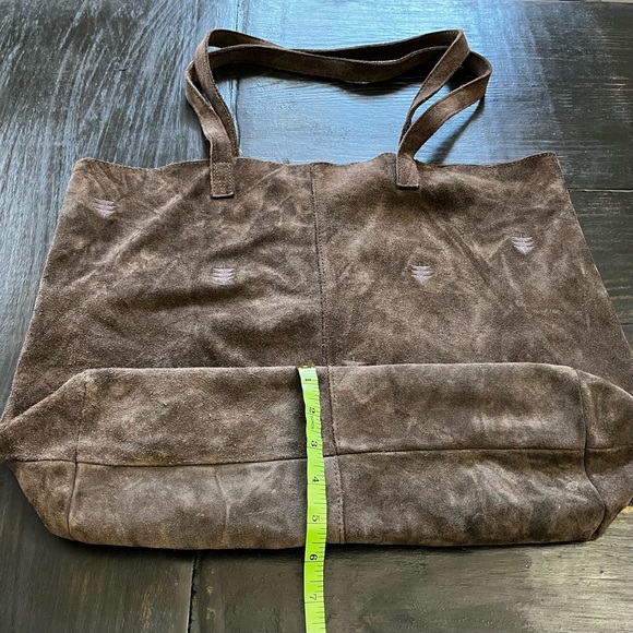 Tom’s Brown Cosmopolitan Soft Suede Tote Bag - Picture 8 of 9